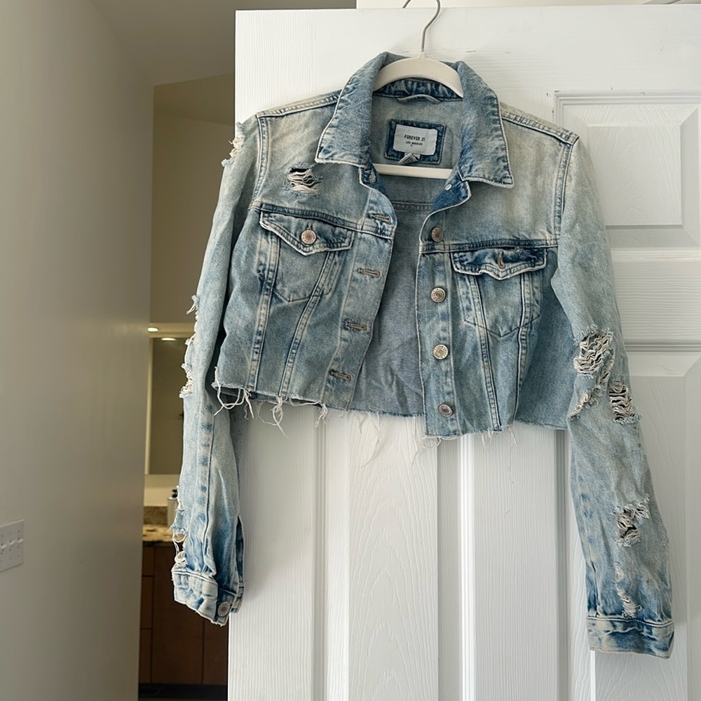 Light Denim cropped Jean Jacket size small